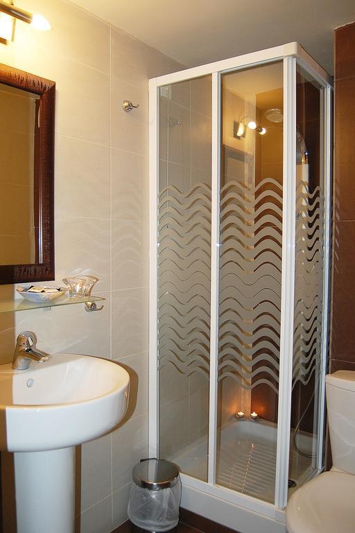 Paris Hotel Ксанті Екстер'єр фото